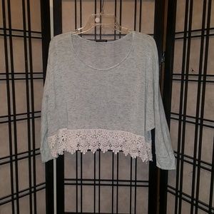 🌹Knit Top w/Lace Detail🛍